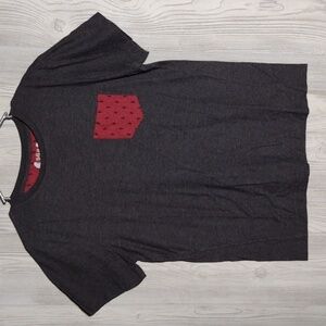 ✴️3 for $15: Grey Tee W/ Red Cactus Pocket